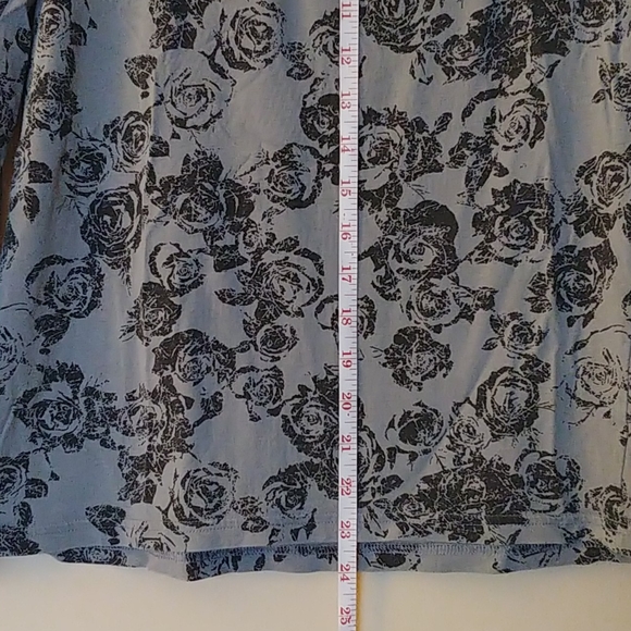 Gray long sleeve - Picture 2 of 3